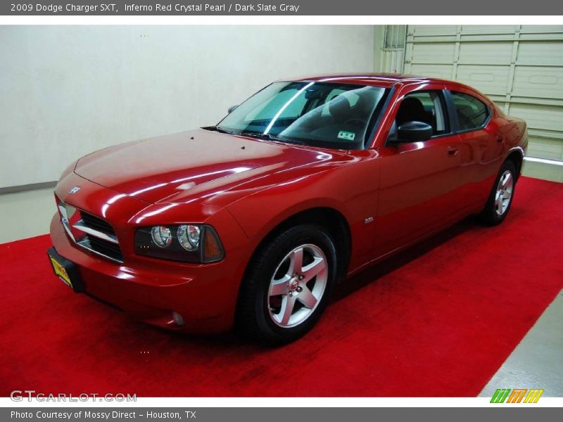 Front 3/4 View of 2009 Charger SXT