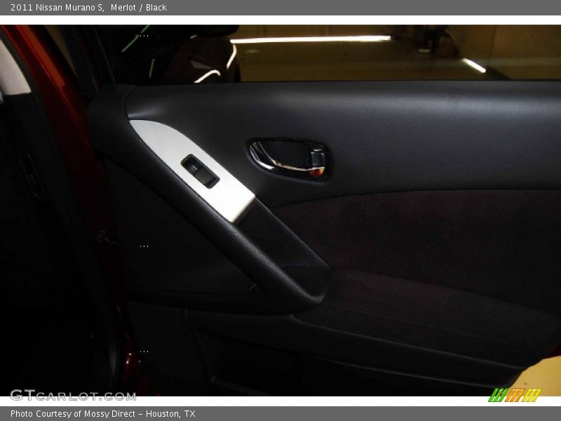 Merlot / Black 2011 Nissan Murano S