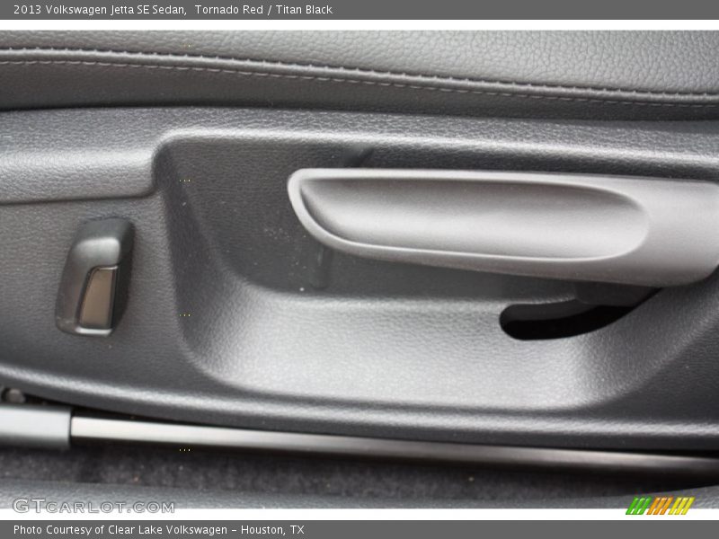 Tornado Red / Titan Black 2013 Volkswagen Jetta SE Sedan