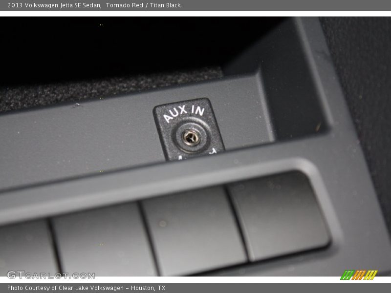 Tornado Red / Titan Black 2013 Volkswagen Jetta SE Sedan