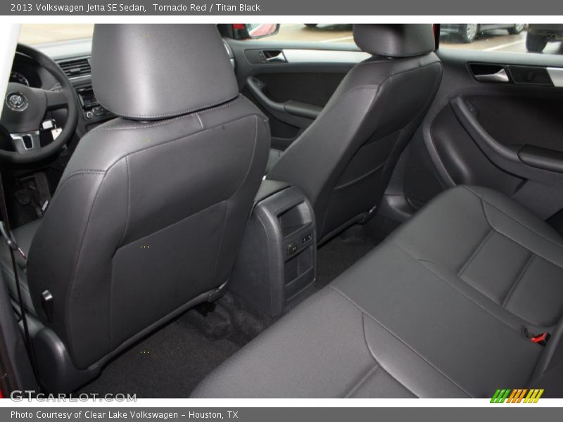 Tornado Red / Titan Black 2013 Volkswagen Jetta SE Sedan