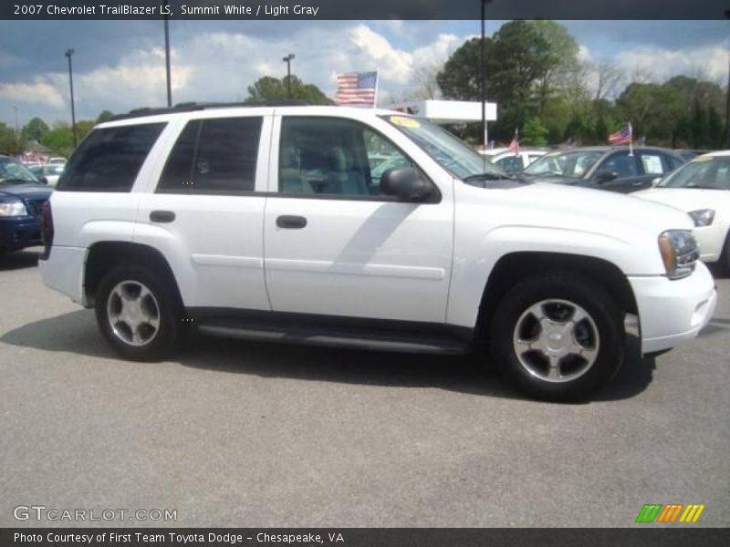 Summit White / Light Gray 2007 Chevrolet TrailBlazer LS