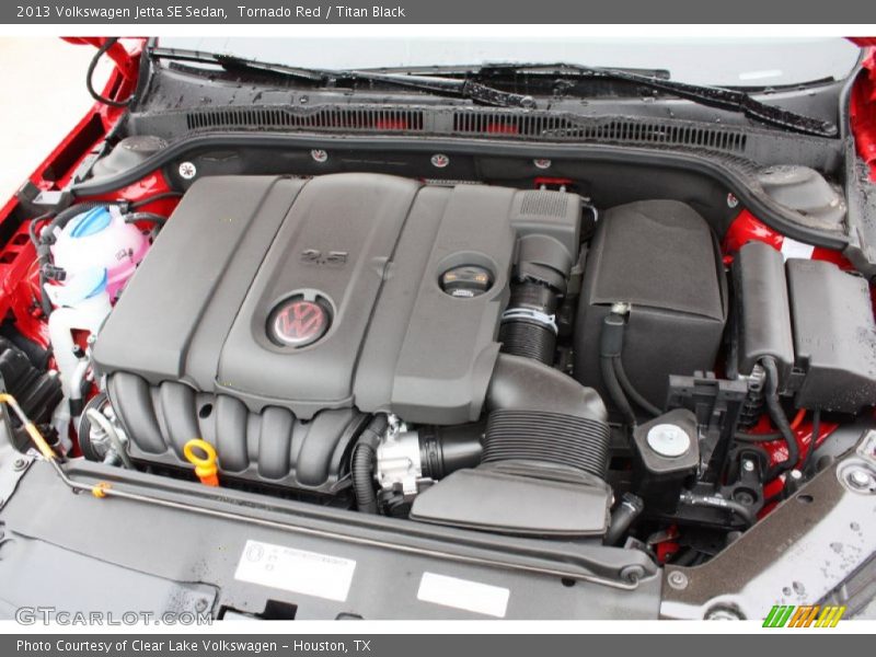 Tornado Red / Titan Black 2013 Volkswagen Jetta SE Sedan