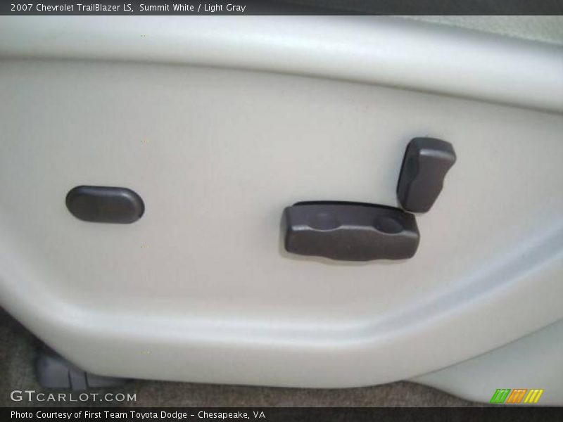 Summit White / Light Gray 2007 Chevrolet TrailBlazer LS