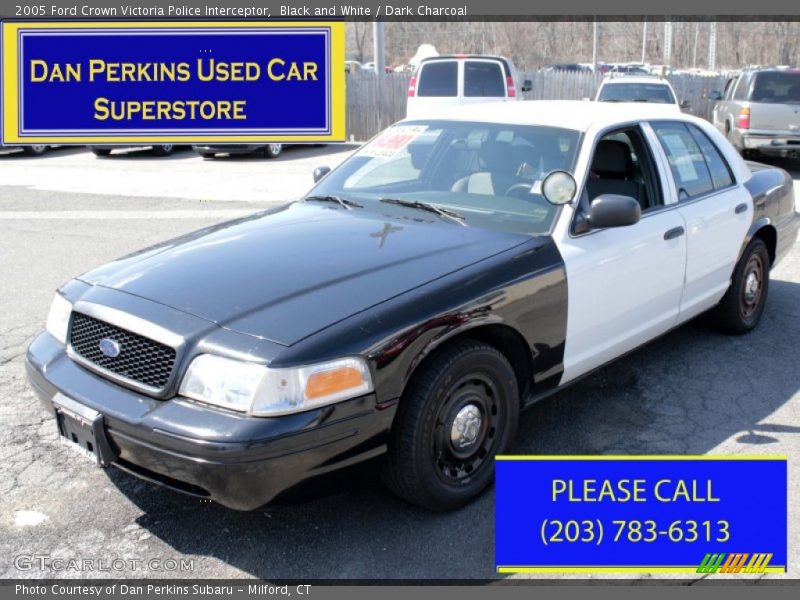 Black and White / Dark Charcoal 2005 Ford Crown Victoria Police Interceptor