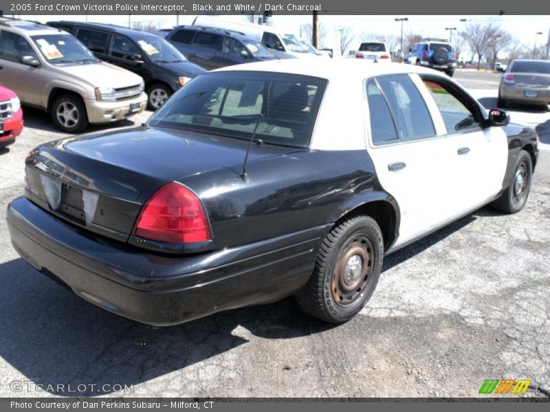Black and White / Dark Charcoal 2005 Ford Crown Victoria Police Interceptor