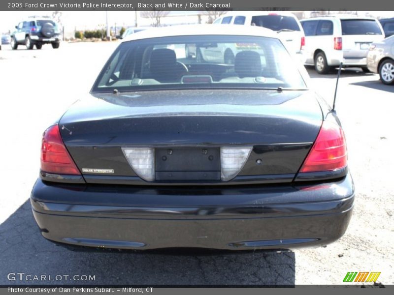 Black and White / Dark Charcoal 2005 Ford Crown Victoria Police Interceptor