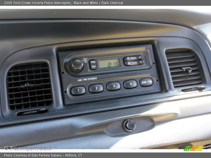 Black and White / Dark Charcoal 2005 Ford Crown Victoria Police Interceptor