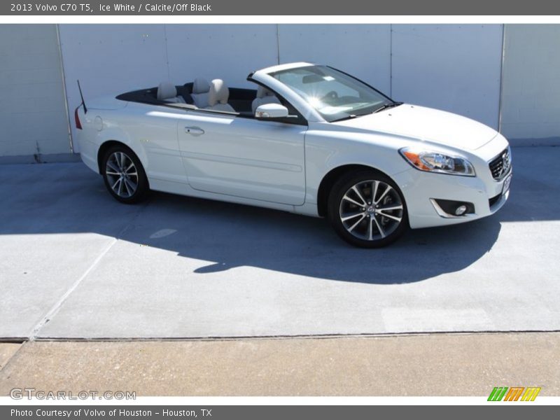 Ice White / Calcite/Off Black 2013 Volvo C70 T5