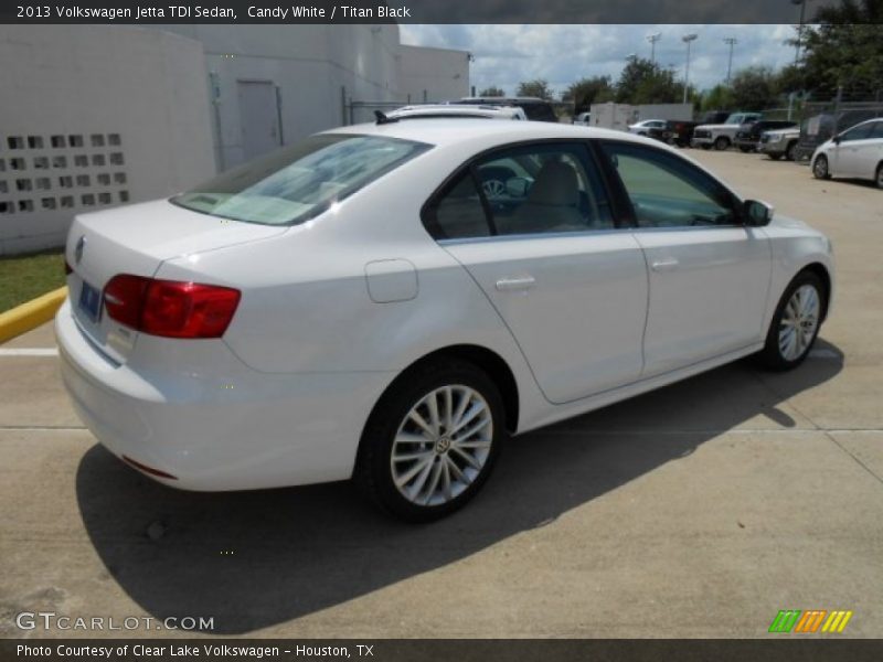 Candy White / Titan Black 2013 Volkswagen Jetta TDI Sedan