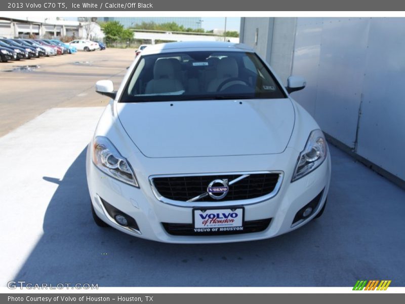 Ice White / Calcite/Off Black 2013 Volvo C70 T5
