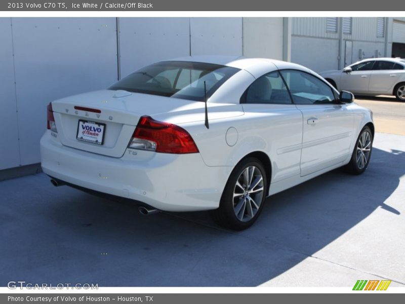 Ice White / Calcite/Off Black 2013 Volvo C70 T5
