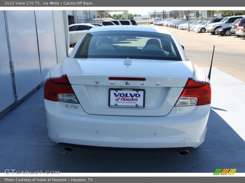Ice White / Calcite/Off Black 2013 Volvo C70 T5