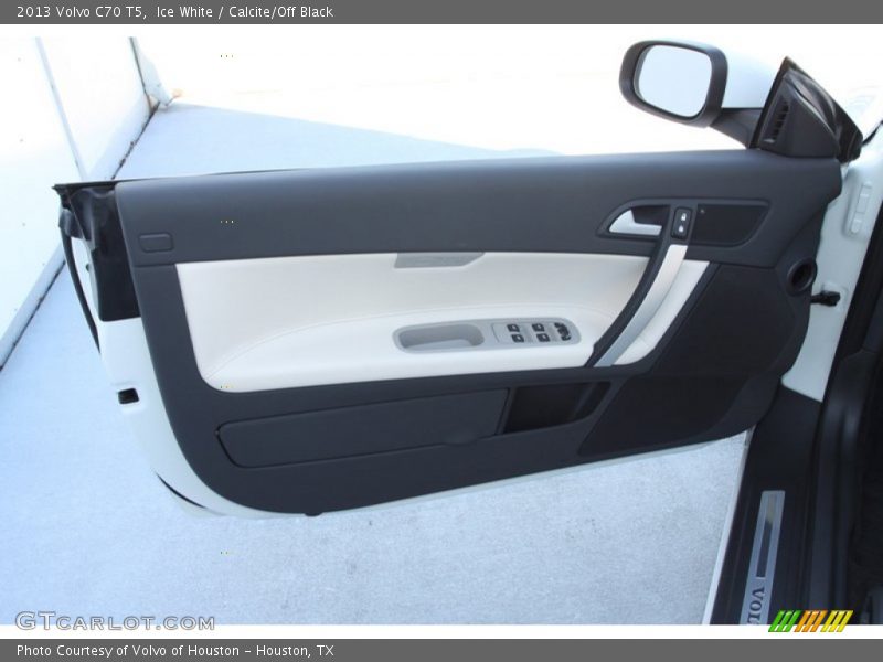 Ice White / Calcite/Off Black 2013 Volvo C70 T5