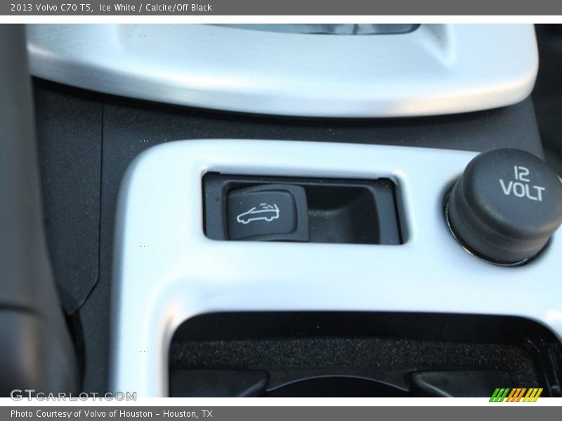 Ice White / Calcite/Off Black 2013 Volvo C70 T5