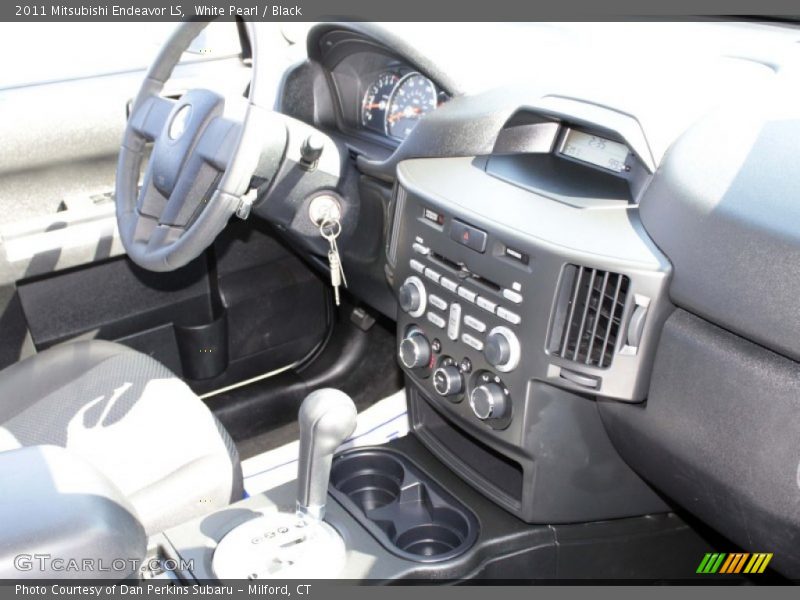White Pearl / Black 2011 Mitsubishi Endeavor LS
