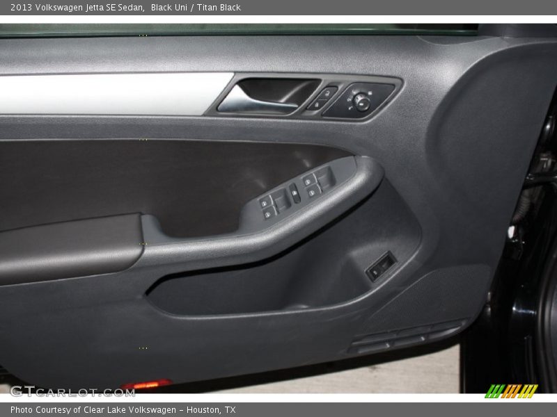 Black Uni / Titan Black 2013 Volkswagen Jetta SE Sedan