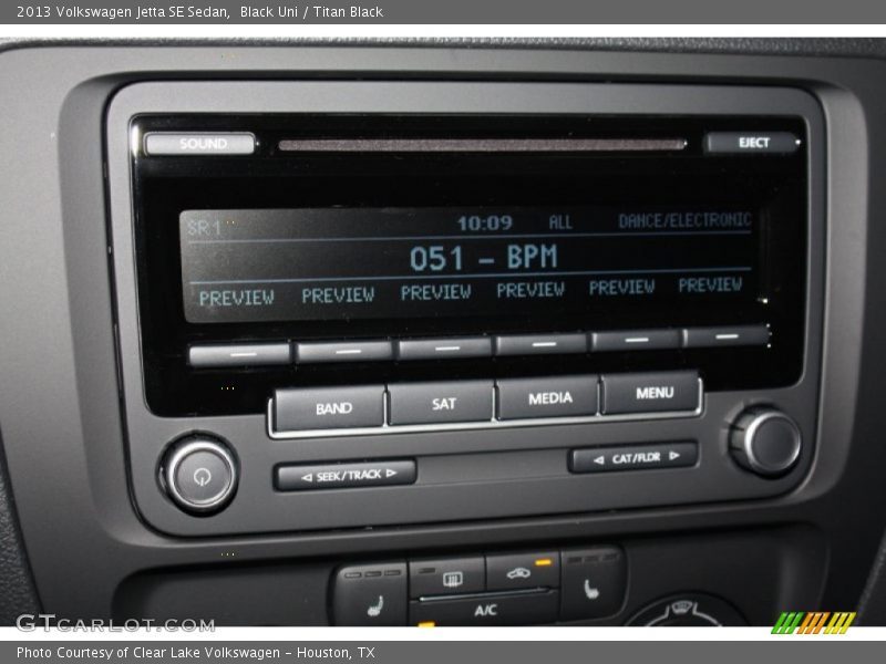 Black Uni / Titan Black 2013 Volkswagen Jetta SE Sedan