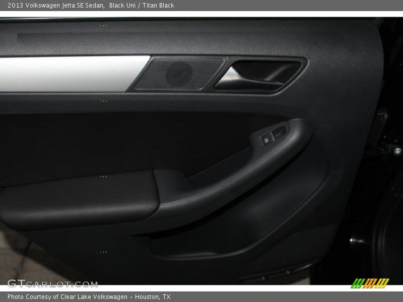 Black Uni / Titan Black 2013 Volkswagen Jetta SE Sedan
