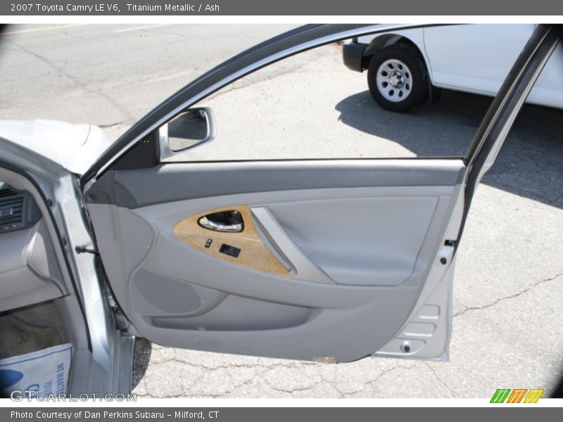 Titanium Metallic / Ash 2007 Toyota Camry LE V6