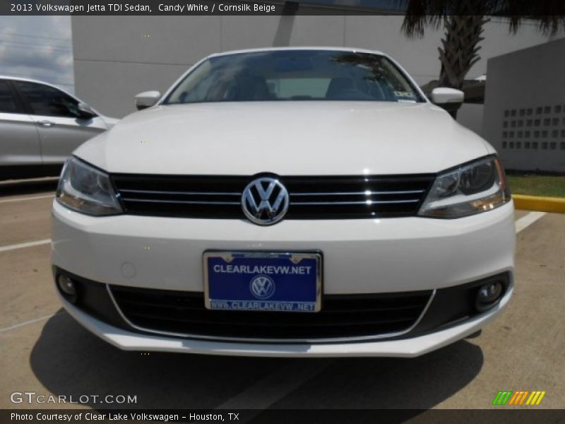 Candy White / Cornsilk Beige 2013 Volkswagen Jetta TDI Sedan