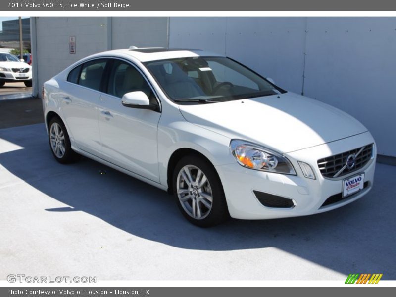 Ice White / Soft Beige 2013 Volvo S60 T5