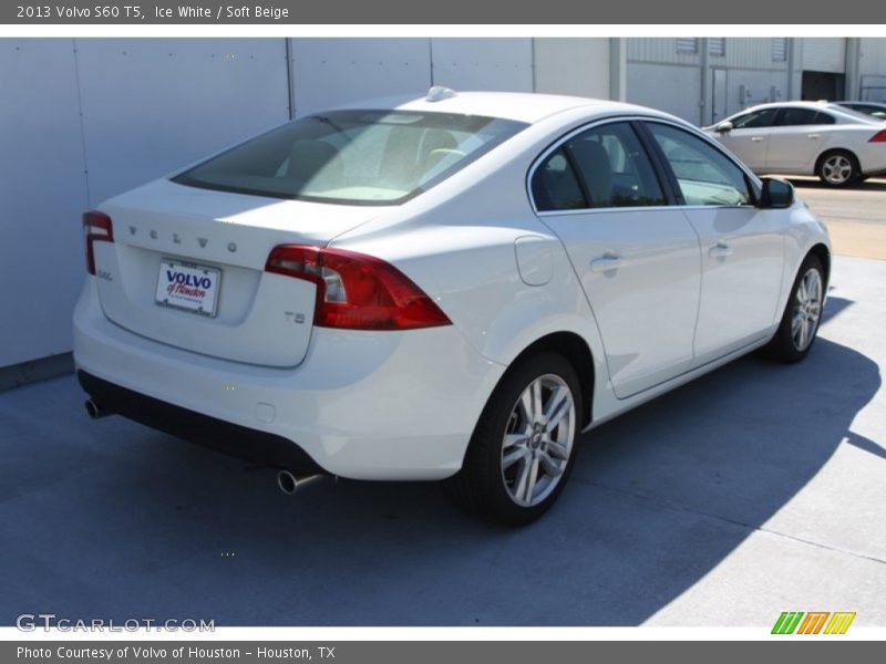 Ice White / Soft Beige 2013 Volvo S60 T5