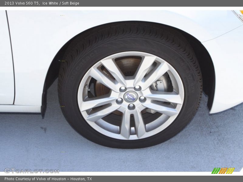 Ice White / Soft Beige 2013 Volvo S60 T5