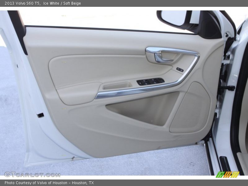 Ice White / Soft Beige 2013 Volvo S60 T5