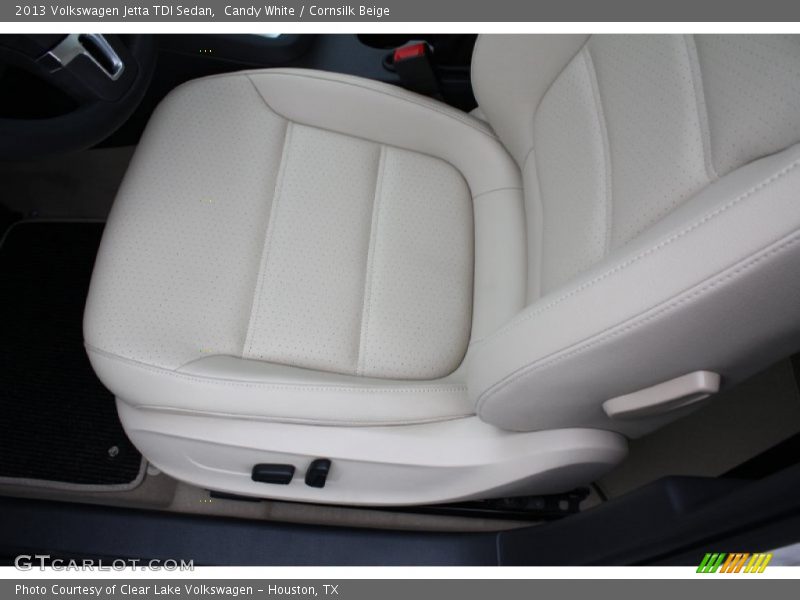 Candy White / Cornsilk Beige 2013 Volkswagen Jetta TDI Sedan