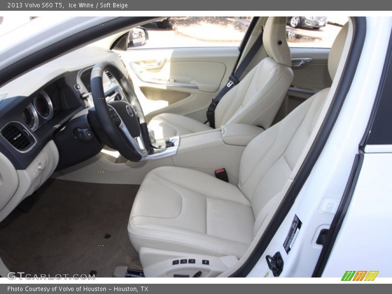 Ice White / Soft Beige 2013 Volvo S60 T5