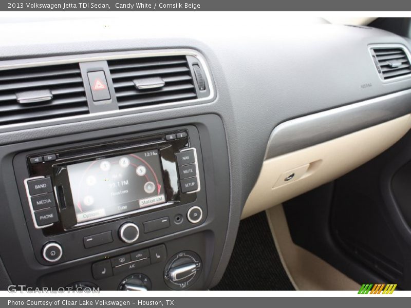 Candy White / Cornsilk Beige 2013 Volkswagen Jetta TDI Sedan