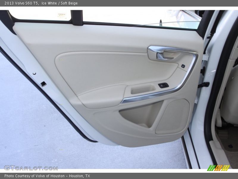 Ice White / Soft Beige 2013 Volvo S60 T5