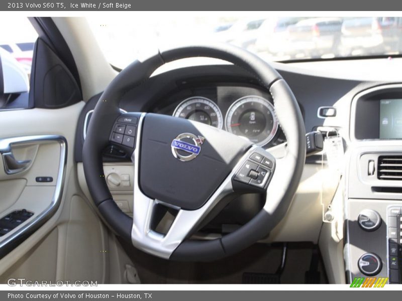 Ice White / Soft Beige 2013 Volvo S60 T5