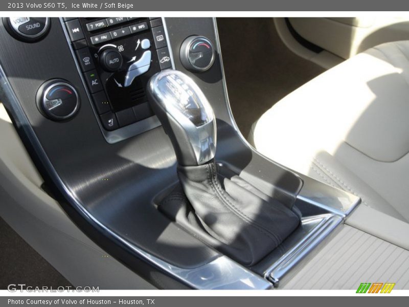 Ice White / Soft Beige 2013 Volvo S60 T5