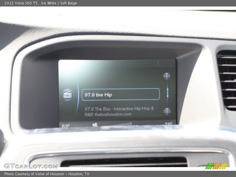 Ice White / Soft Beige 2013 Volvo S60 T5