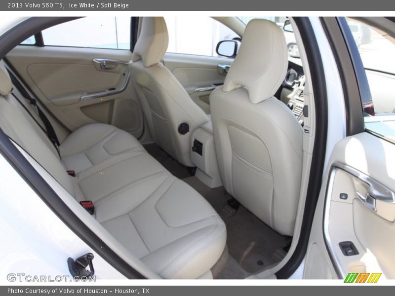 Ice White / Soft Beige 2013 Volvo S60 T5