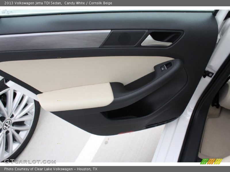 Candy White / Cornsilk Beige 2013 Volkswagen Jetta TDI Sedan
