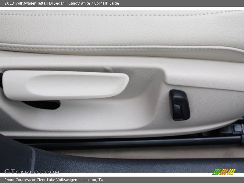 Candy White / Cornsilk Beige 2013 Volkswagen Jetta TDI Sedan