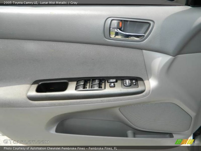 Lunar Mist Metallic / Gray 2005 Toyota Camry LE