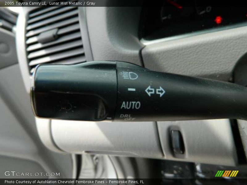 Lunar Mist Metallic / Gray 2005 Toyota Camry LE