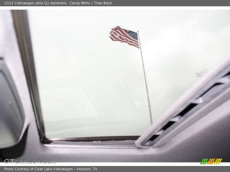 Candy White / Titan Black 2013 Volkswagen Jetta GLI Autobahn