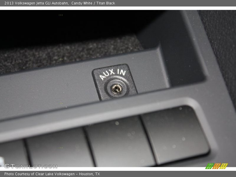Candy White / Titan Black 2013 Volkswagen Jetta GLI Autobahn