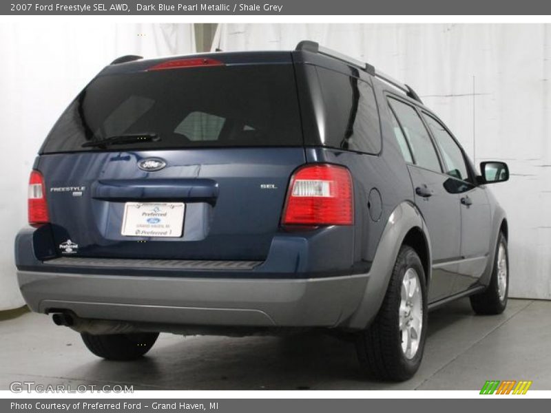 Dark Blue Pearl Metallic / Shale Grey 2007 Ford Freestyle SEL AWD