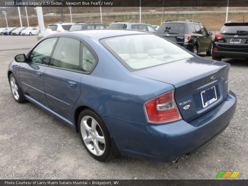 Newport Blue Pearl / Ivory 2007 Subaru Legacy 2.5i Sedan
