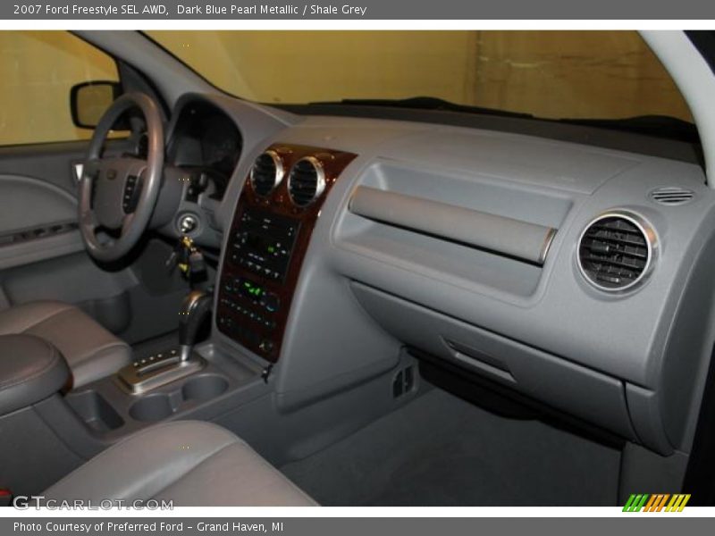 Dark Blue Pearl Metallic / Shale Grey 2007 Ford Freestyle SEL AWD