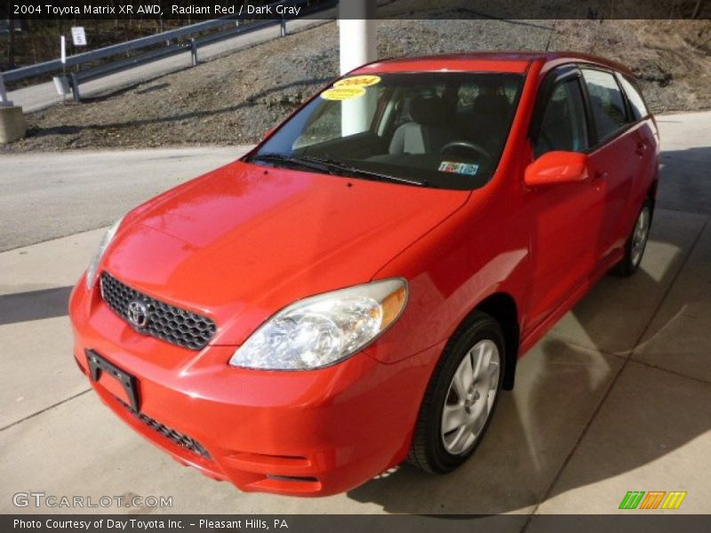 Front 3/4 View of 2004 Matrix XR AWD