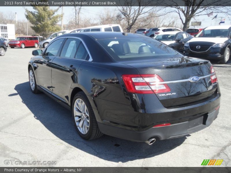 Tuxedo Black Metallic / Charcoal Black 2013 Ford Taurus Limited