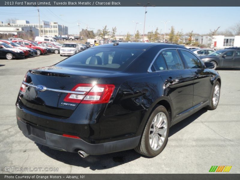 Tuxedo Black Metallic / Charcoal Black 2013 Ford Taurus Limited