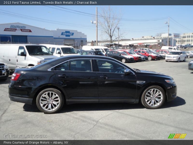 Tuxedo Black Metallic / Charcoal Black 2013 Ford Taurus Limited